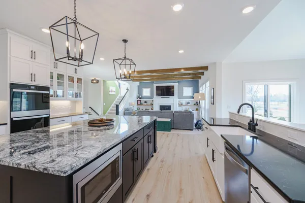 $945,000 | 17652 Jett Circle Southeast, Prior Lake, MN 55372