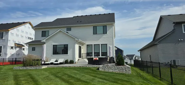$945,000 | 17652 Jett Circle Southeast, Prior Lake, MN 55372