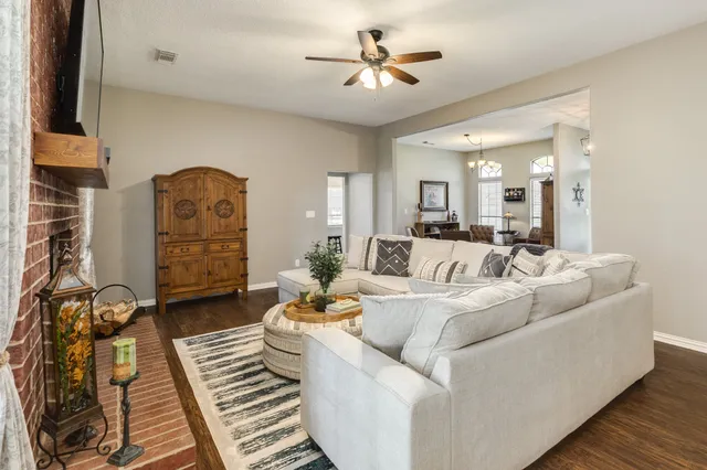 $550,000 | 1619 Flintlock Court, Angleton, TX 77515