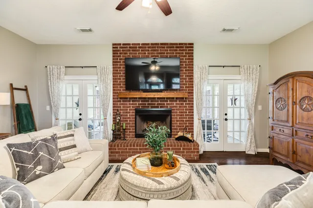 $550,000 | 1619 Flintlock Court, Angleton, TX 77515