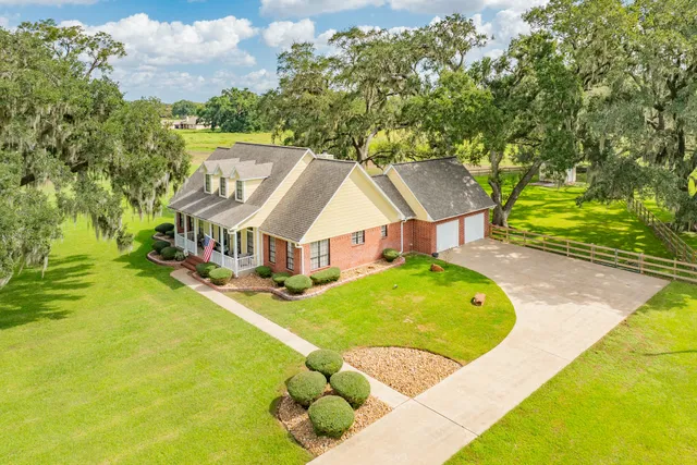 $550,000 | 1619 Flintlock Court, Angleton, TX 77515