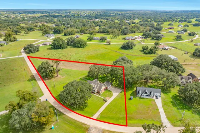 $550,000 | 1619 Flintlock Court, Angleton, TX 77515