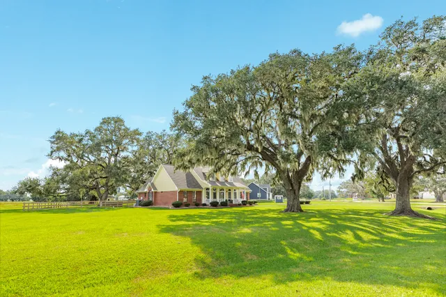 $550,000 | 1619 Flintlock Court, Angleton, TX 77515