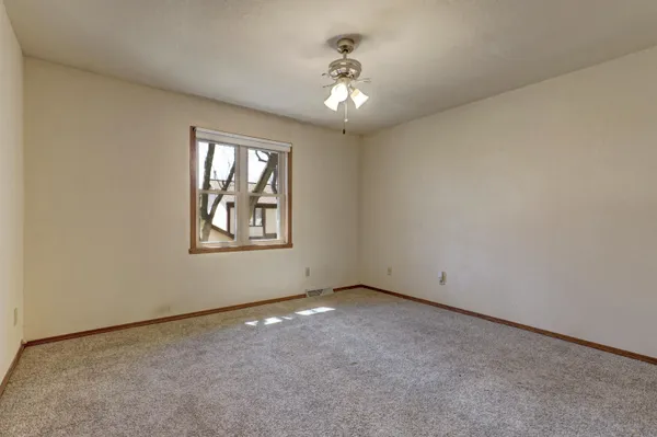 $182,500 | 2895 West 4th Street, Appleton, WI 54914