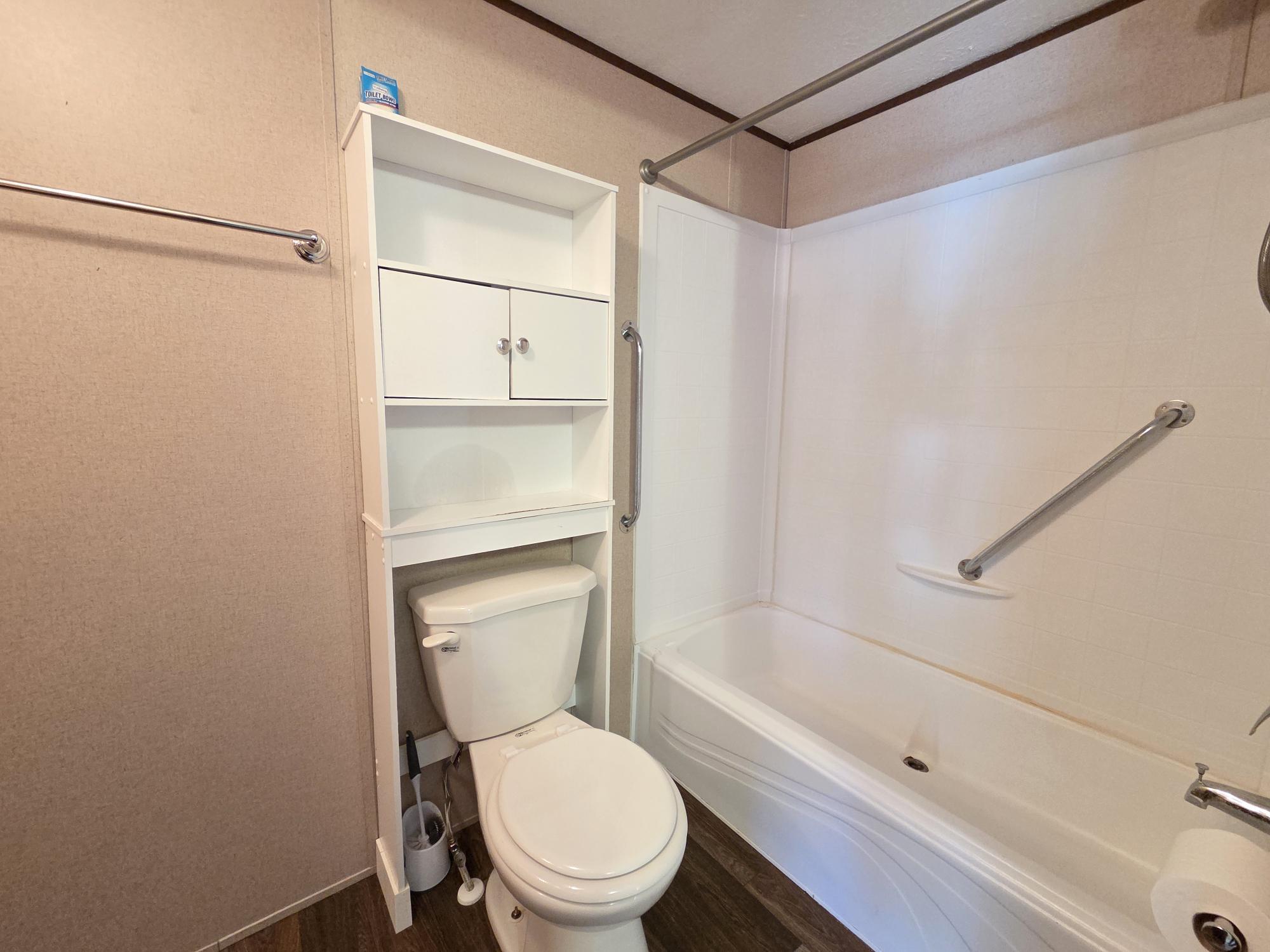 2719 Mallett Road Manning, SC 29102 - Photo 17 of 23 PRIMARY BATHROOM