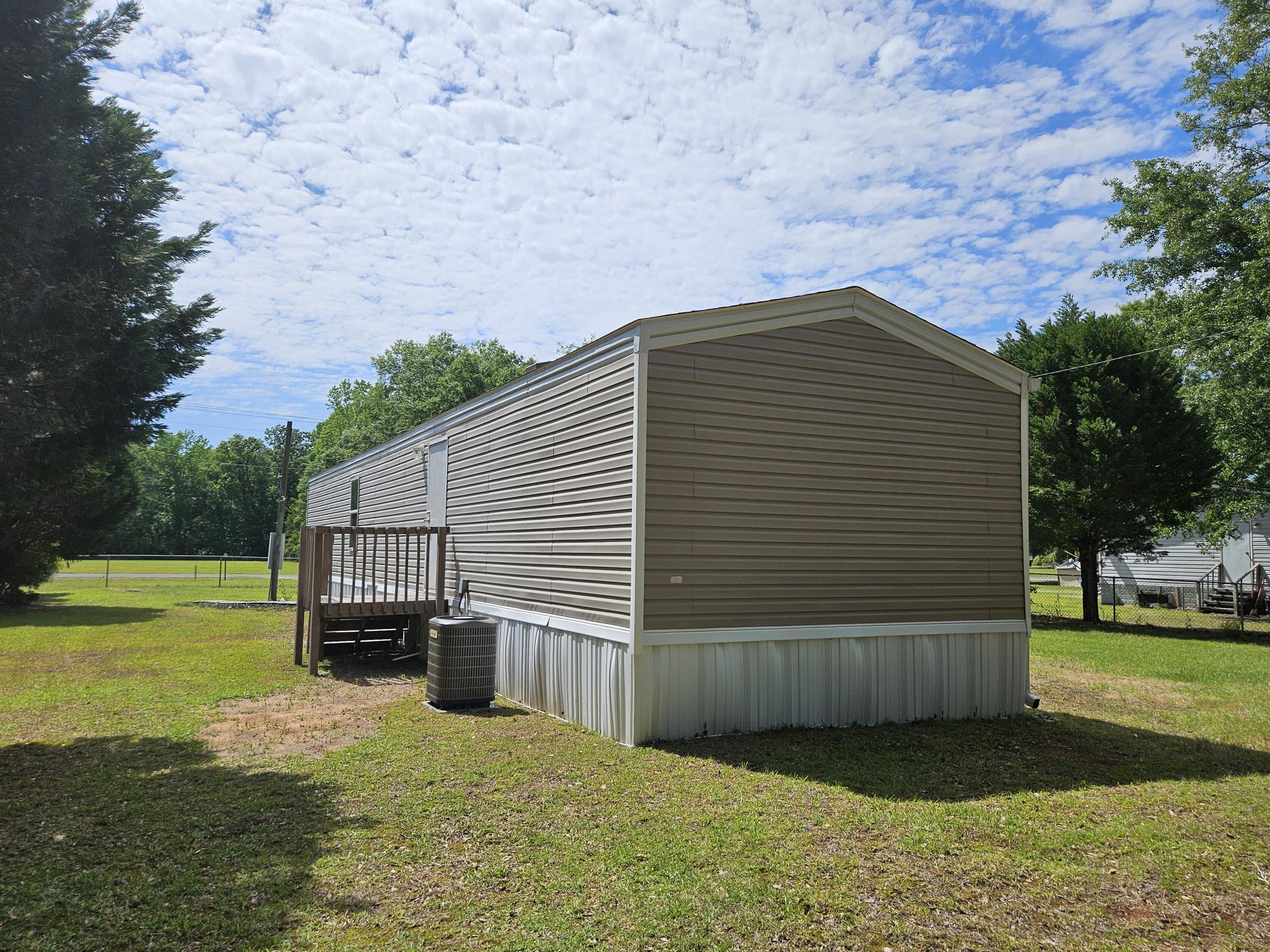 2719 Mallett Road Manning, SC 29102 - Photo 6 of 23 BACK OF HOME