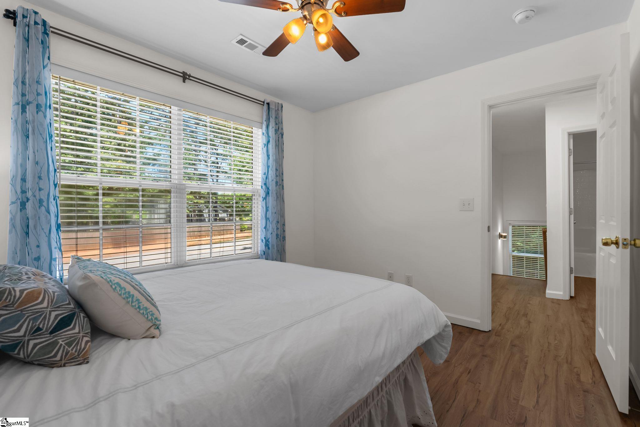 1 Plum Creek Lane Greenville, SC 29607 - Photo 13 of 35