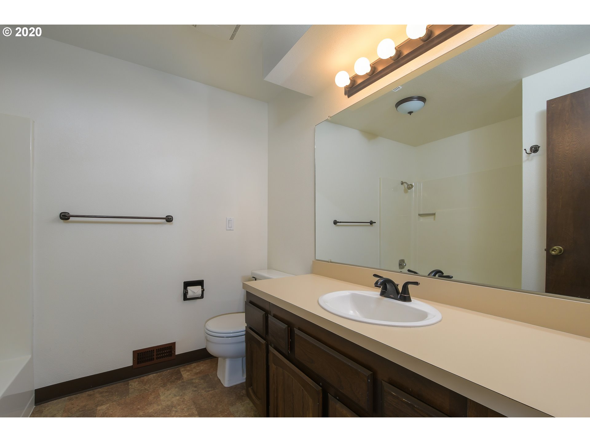 710 Northwest 20th Avenue Camas, WA 98607 - Photo 15 of 30