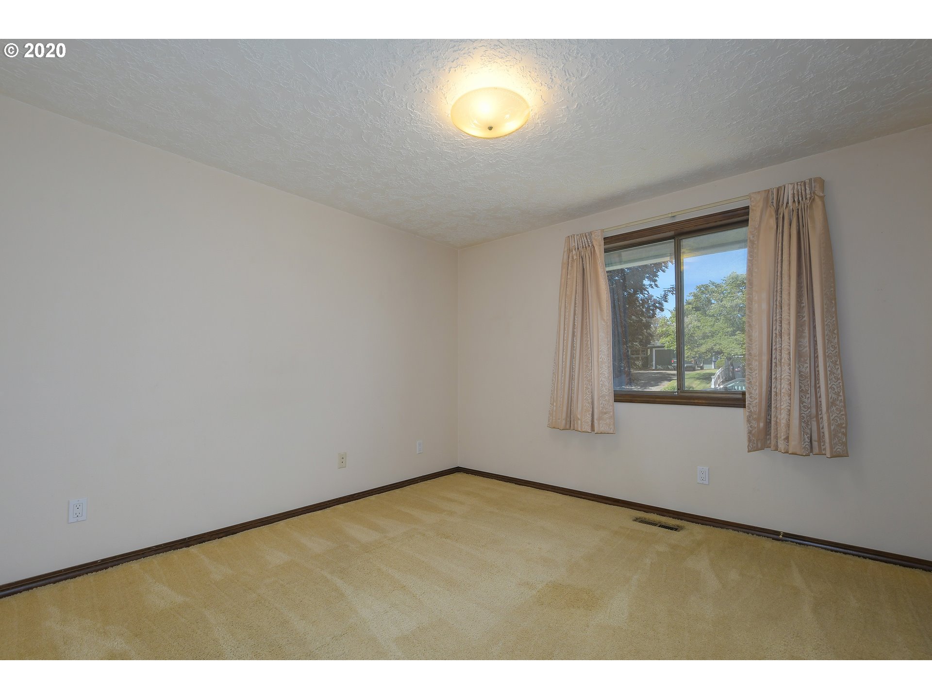 710 Northwest 20th Avenue Camas, WA 98607 - Photo 16 of 30