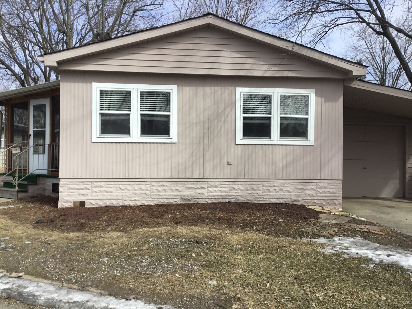 1175 Lakewood Road Elgin, IL 60123 - Photo 1 of 22