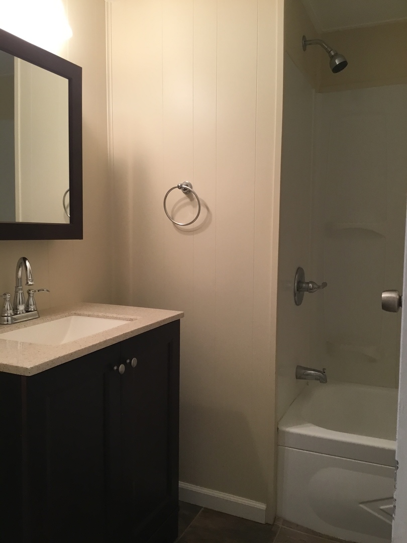 1175 Lakewood Road Elgin, IL 60123 - Photo 13 of 22