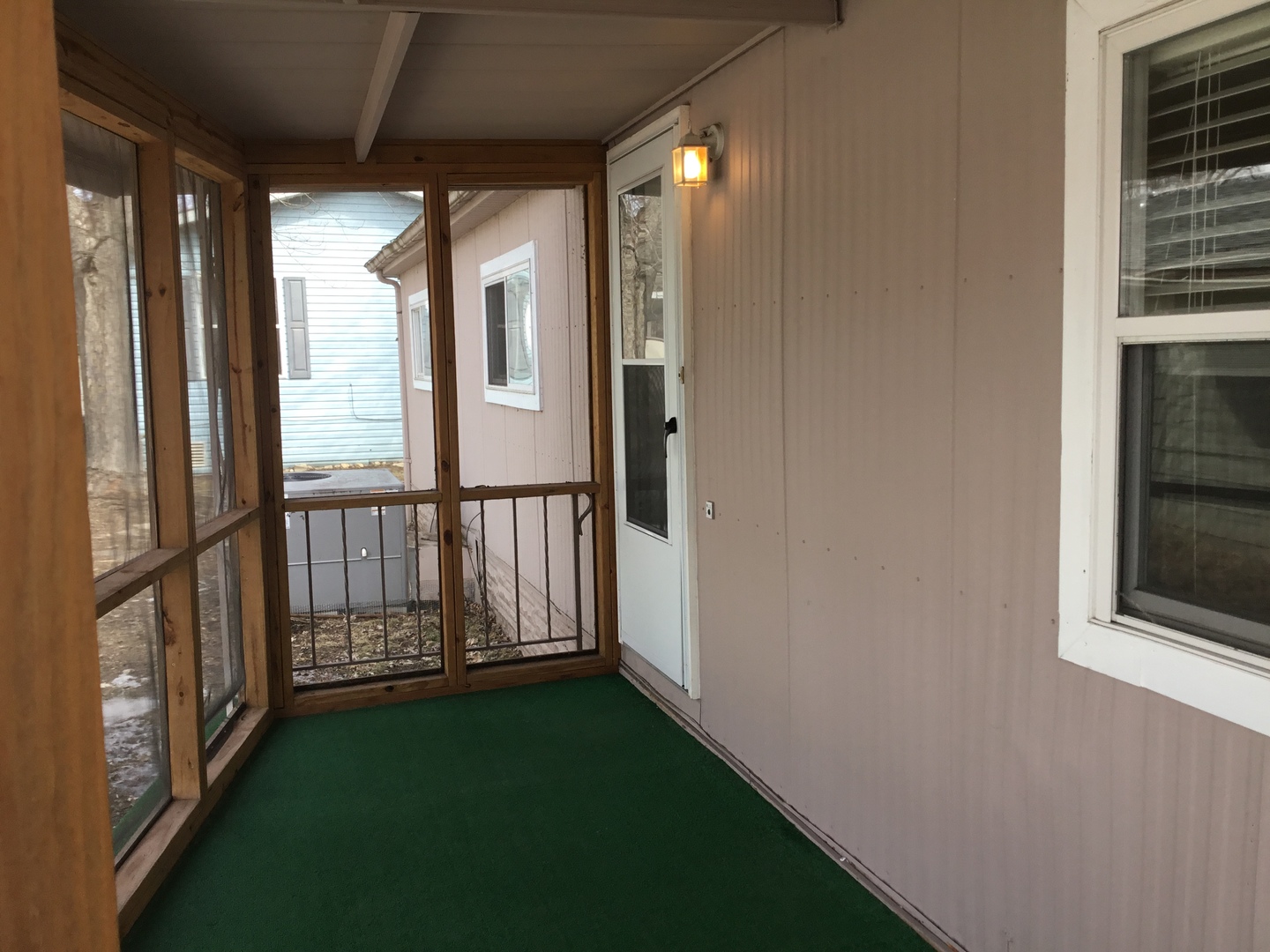 1175 Lakewood Road Elgin, IL 60123 - Photo 14 of 22