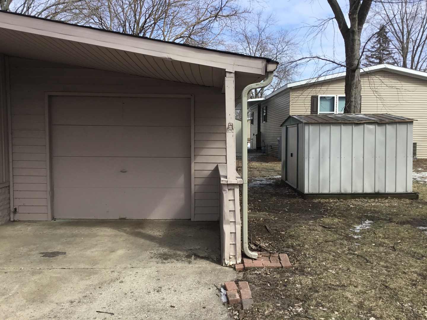 1175 Lakewood Road Elgin, IL 60123 - Photo 17 of 22