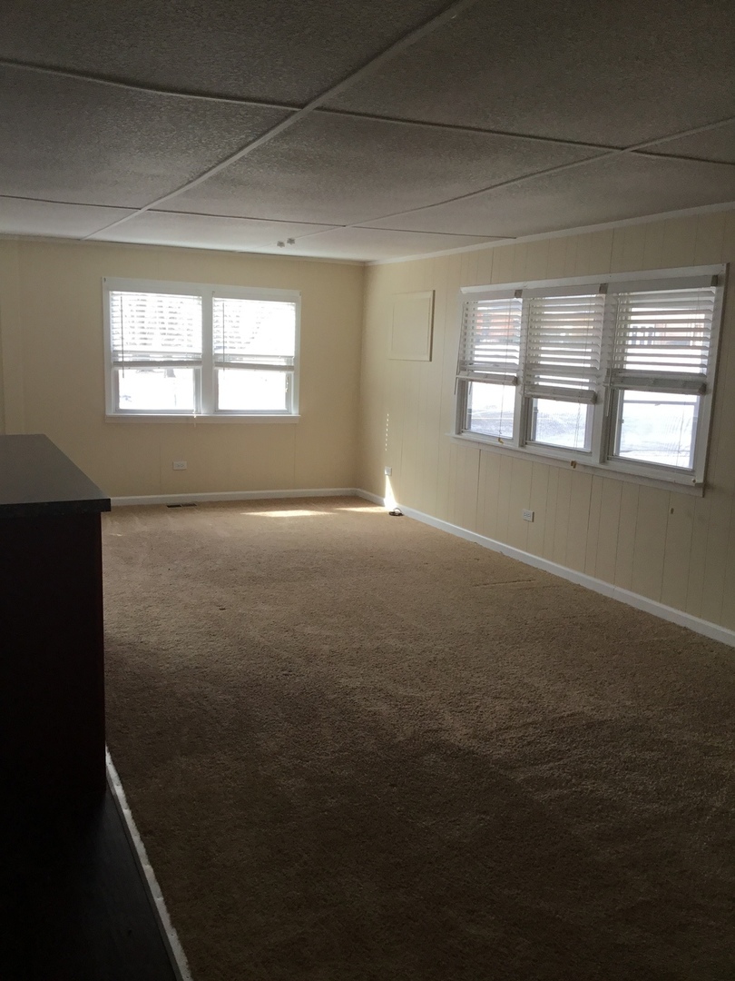 1175 Lakewood Road Elgin, IL 60123 - Photo 3 of 22