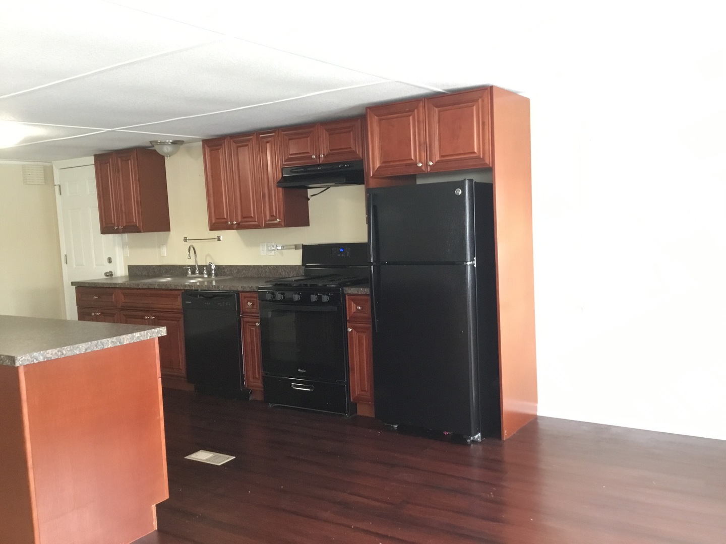 1175 Lakewood Road Elgin, IL 60123 - Photo 5 of 22