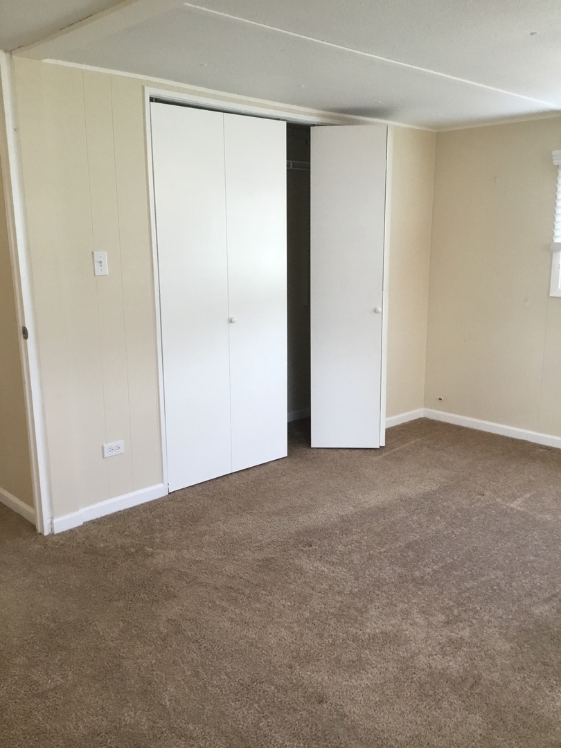1175 Lakewood Road Elgin, IL 60123 - Photo 9 of 22
