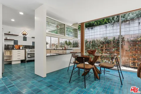 $7,495,000 | 515 North Roxbury Drive, Beverly Hills, CA 90210