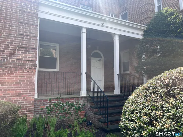 $2,250 | 70 Strawberry Hill Avenue, Unit 51D, Stamford, CT 06902