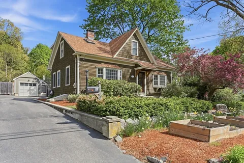 $749,900 | 80 Concord Street, Maynard, MA 01754