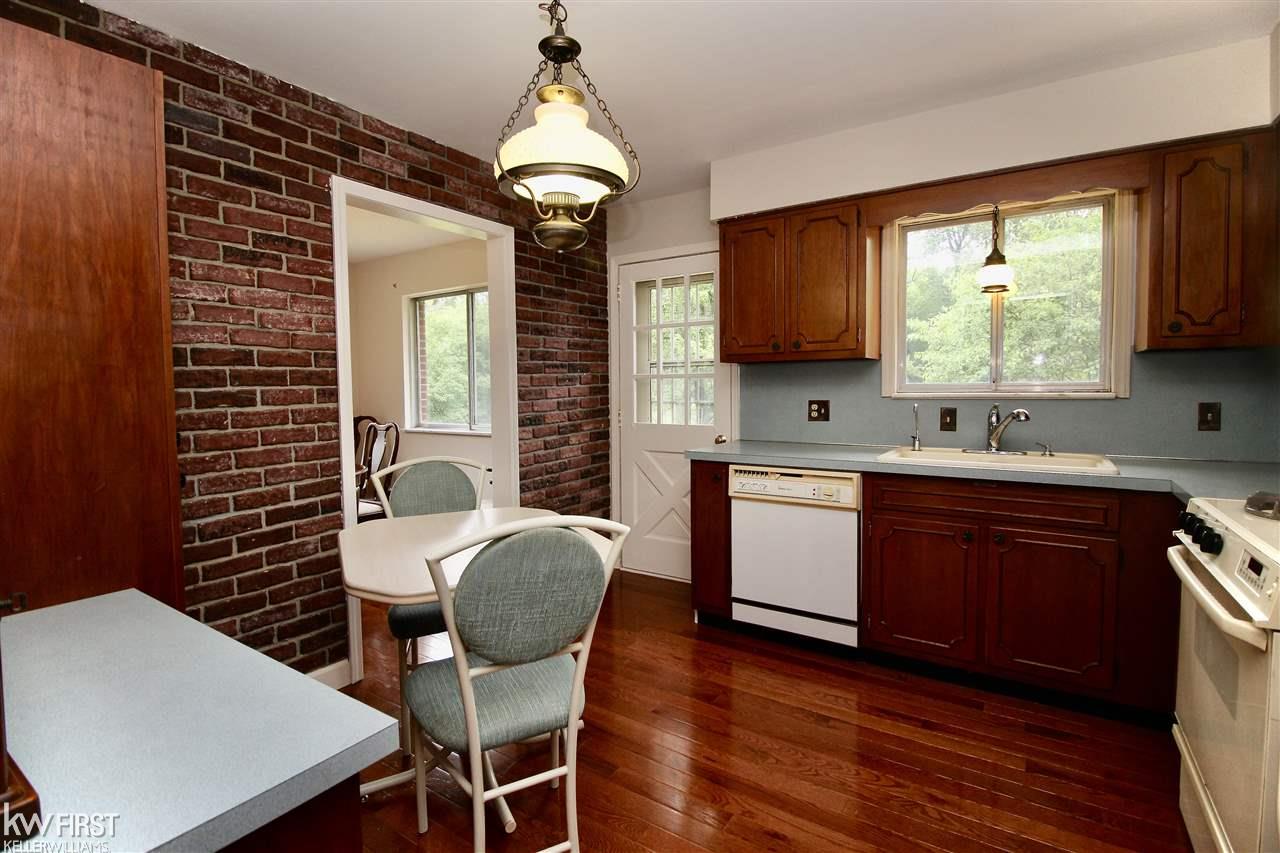 1102 Ransom Drive Flint, MI 48507 - Photo 15 of 31