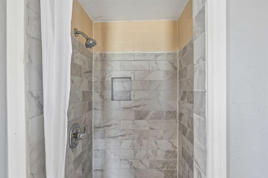 609 Ruth Drive Kennedale, TX 76060 - Photo 20 of 36 Gallery Image 20