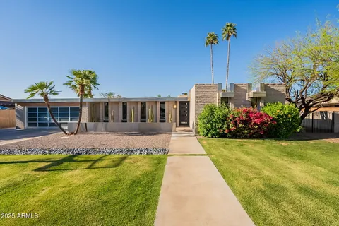 $1,185,000 | 20 West Canterbury Lane, Phoenix, AZ 85023