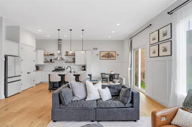 $519,999 | 1154 Bloomfield Drive, Eureka, MO 63025