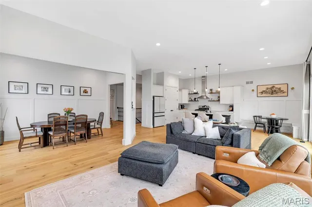 $519,999 | 1154 Bloomfield Drive, Eureka, MO 63025