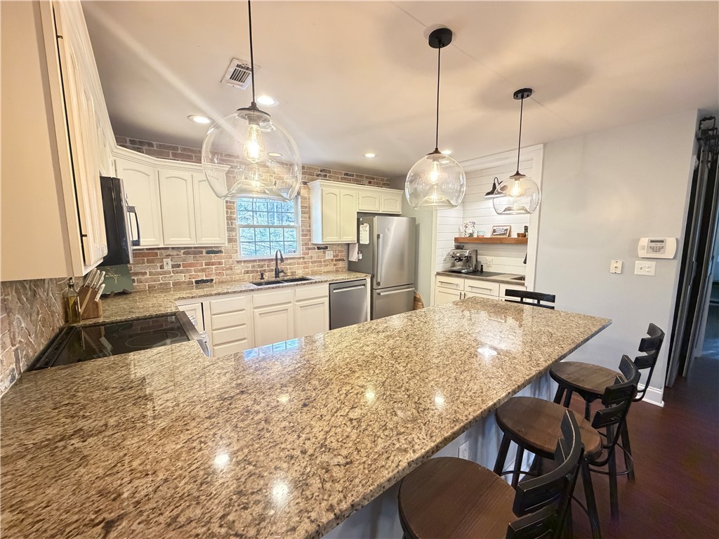 203 Indian Trail Road Seneca, SC 29672 - Photo 6 of 37