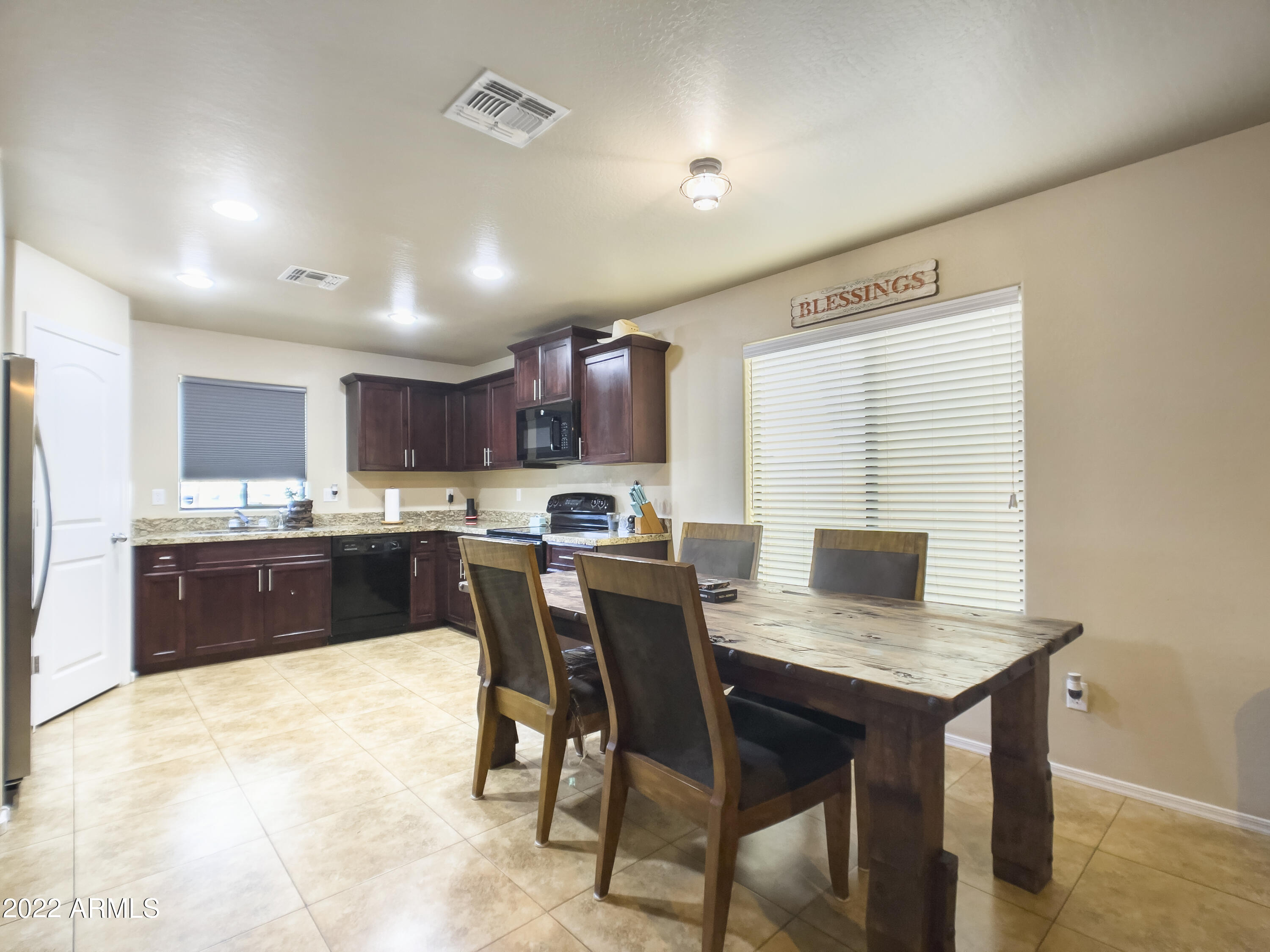 4849 South 5th Avenue Phoenix, AZ 85041 - Photo 6 of 23 IMG_3588