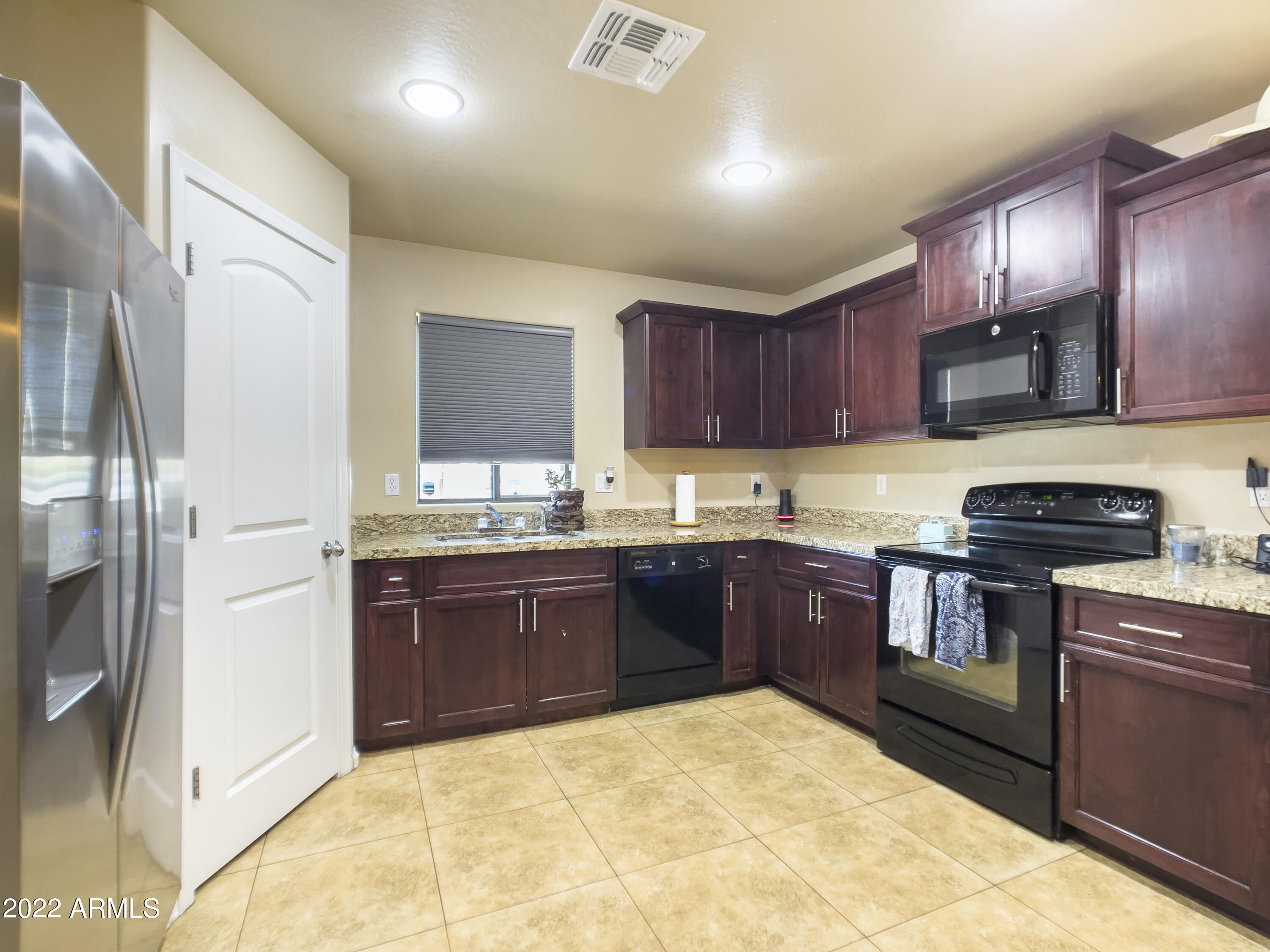 4849 South 5th Avenue Phoenix, AZ 85041 - Photo 7 of 23 IMG_3591