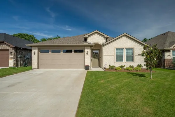$299,900 | 8003 Scott Lane, Greenville, TX 75402