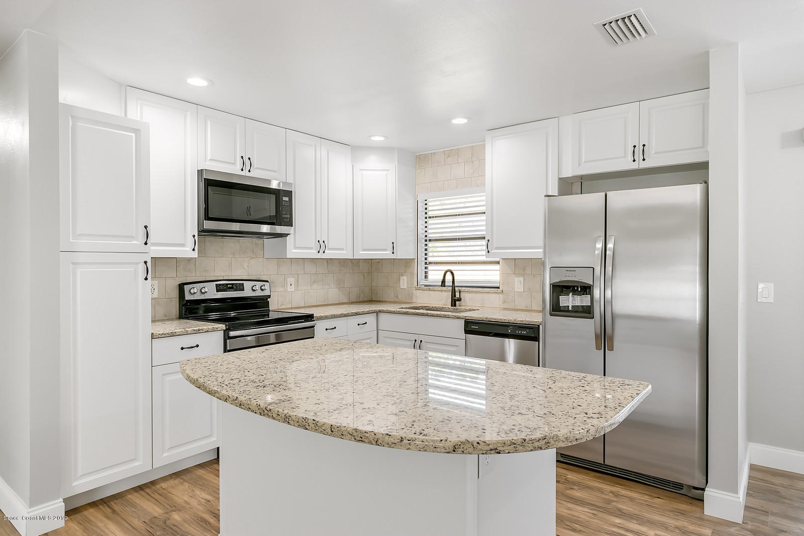 1051 Cherokee Road Southeast Palm Bay, FL 32909 - Photo 11 of 23 13_1051Cherokee011_mls