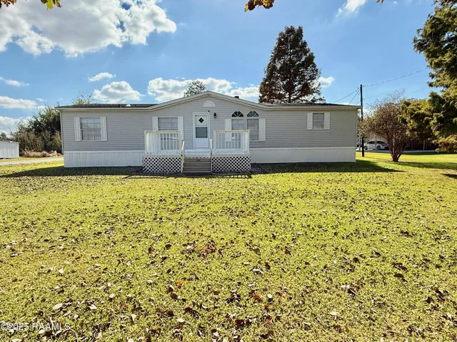 $149,900 | 2900 Loreauville Road, Unit 1, New Iberia, LA 70563