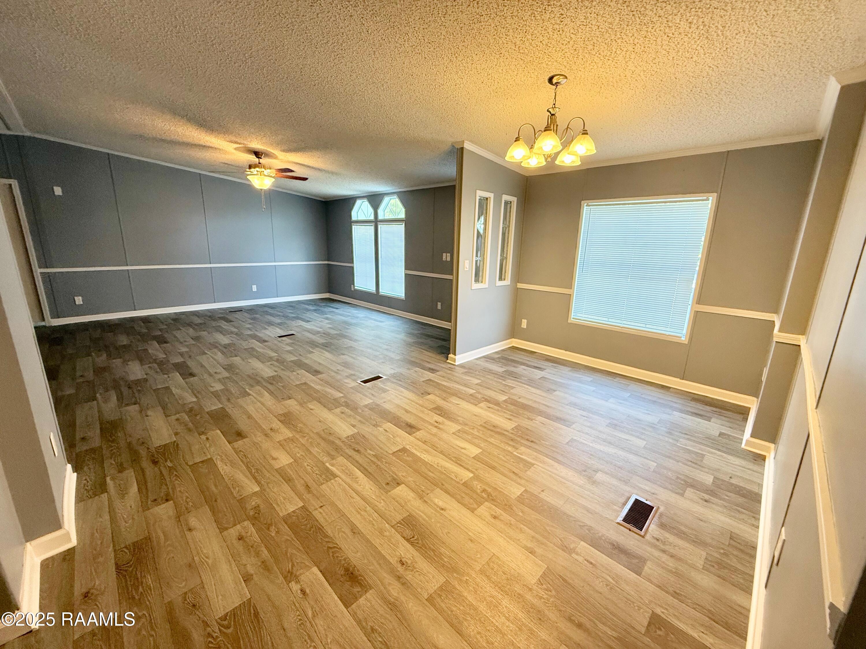 2900 Loreauville Road, Unit 1 New Iberia, LA 70563 - Photo 16 of 48 living room/dining area