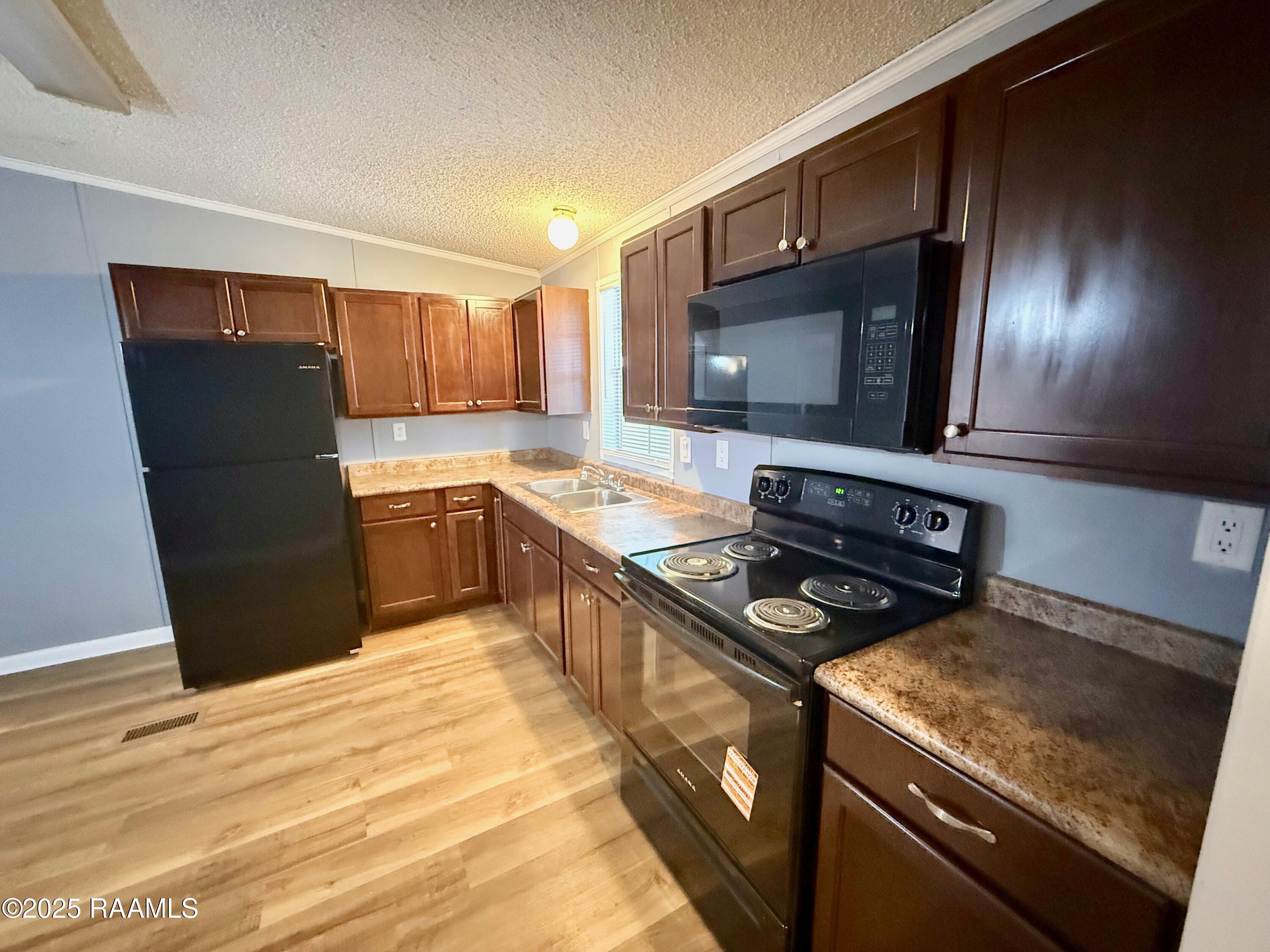 2900 Loreauville Road, Unit 1 New Iberia, LA 70563 - Photo 21 of 48 kitchen
