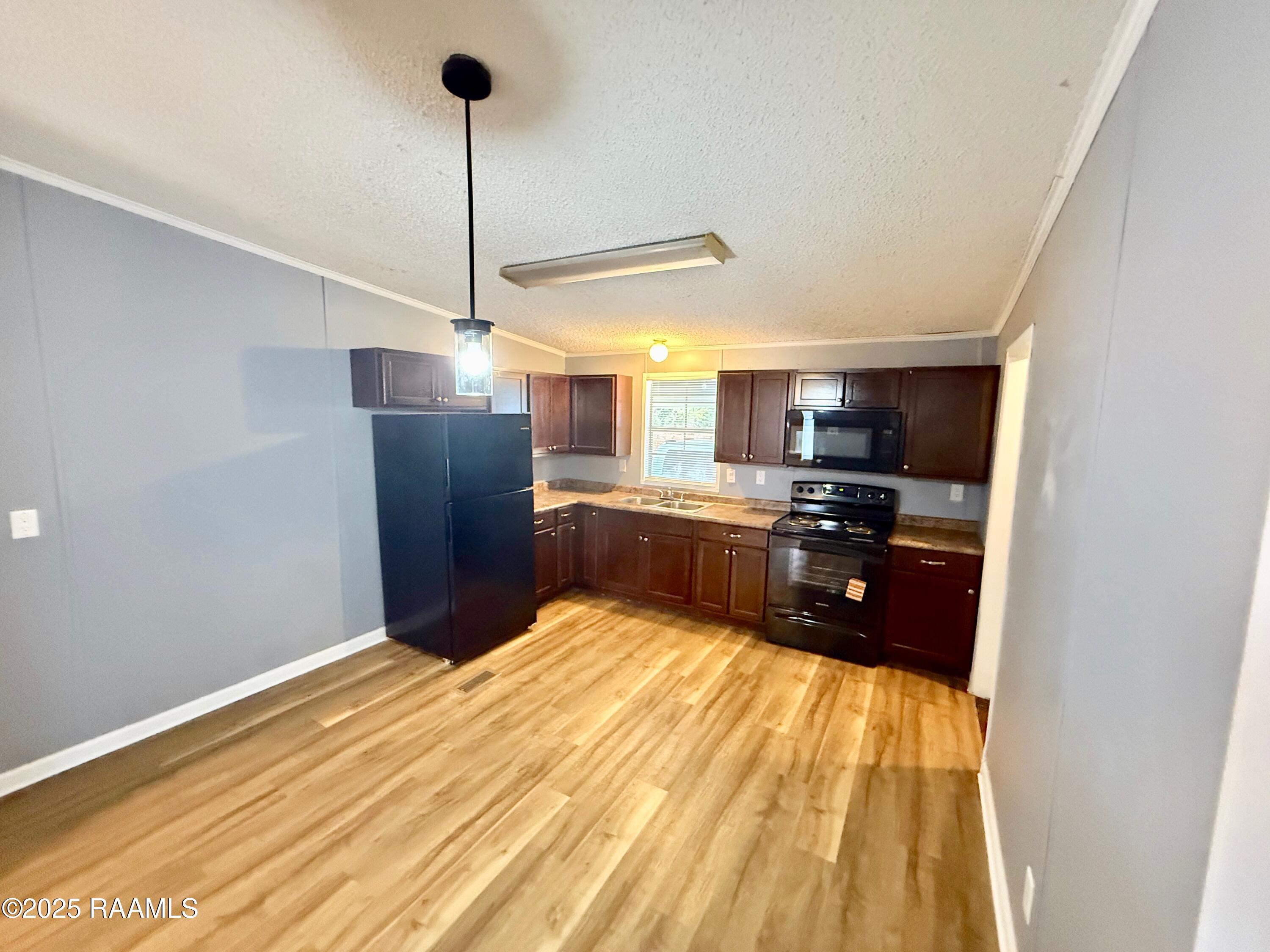 2900 Loreauville Road, Unit 1 New Iberia, LA 70563 - Photo 22 of 48 kitchen