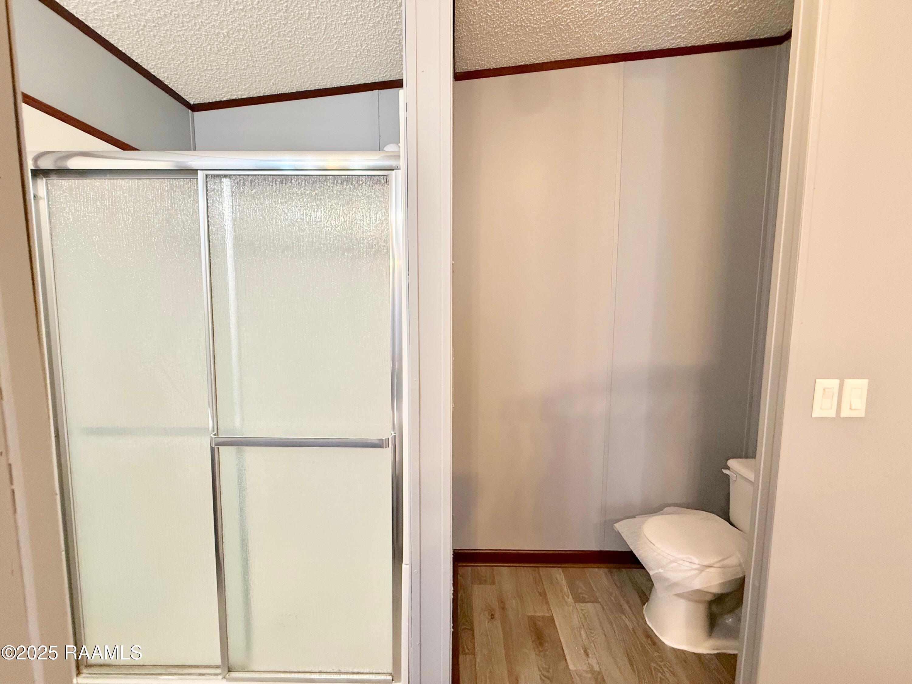 2900 Loreauville Road, Unit 1 New Iberia, LA 70563 - Photo 37 of 48 primary bathroom