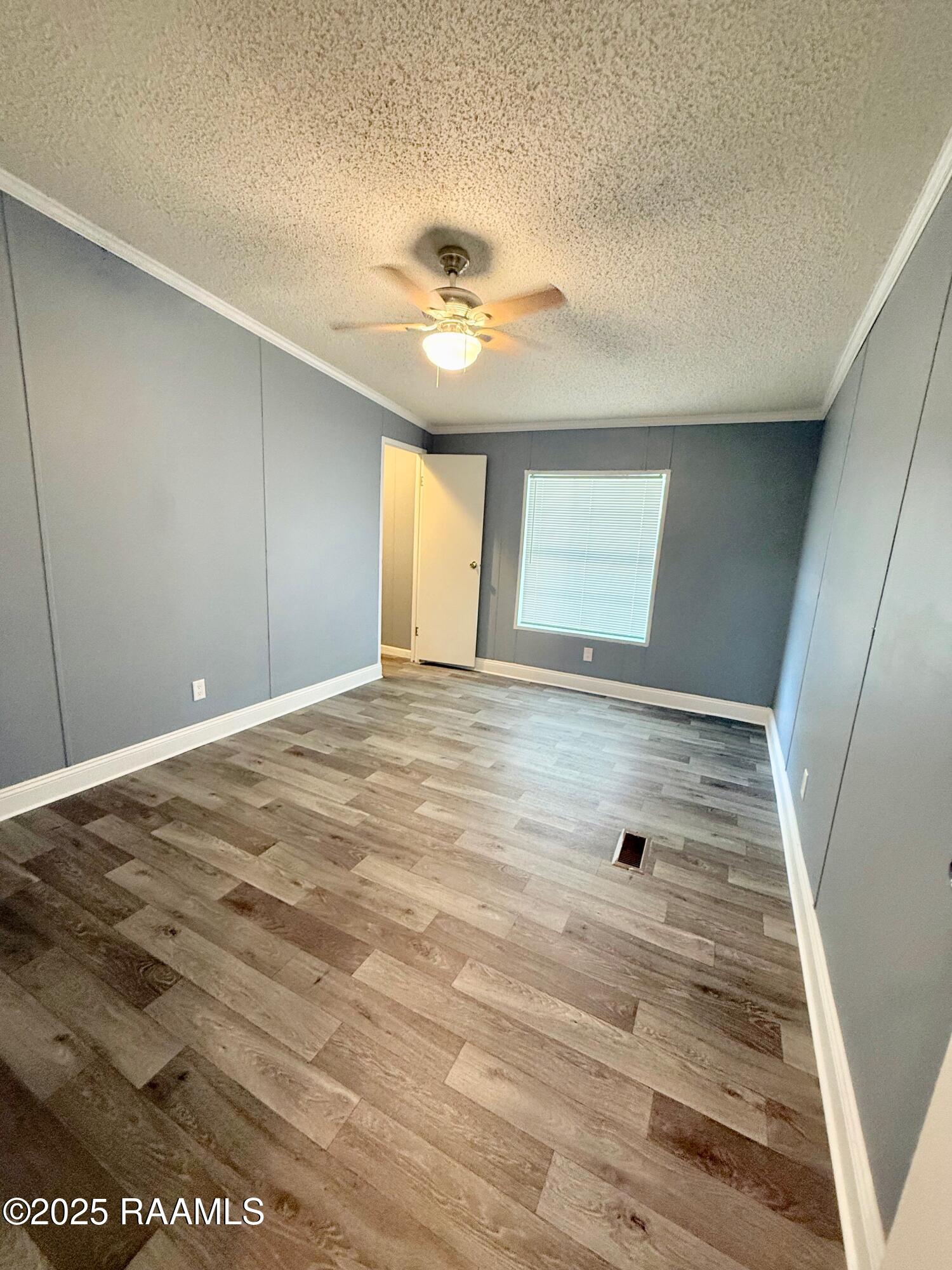 2900 Loreauville Road, Unit 1 New Iberia, LA 70563 - Photo 45 of 48 3rd bedroom