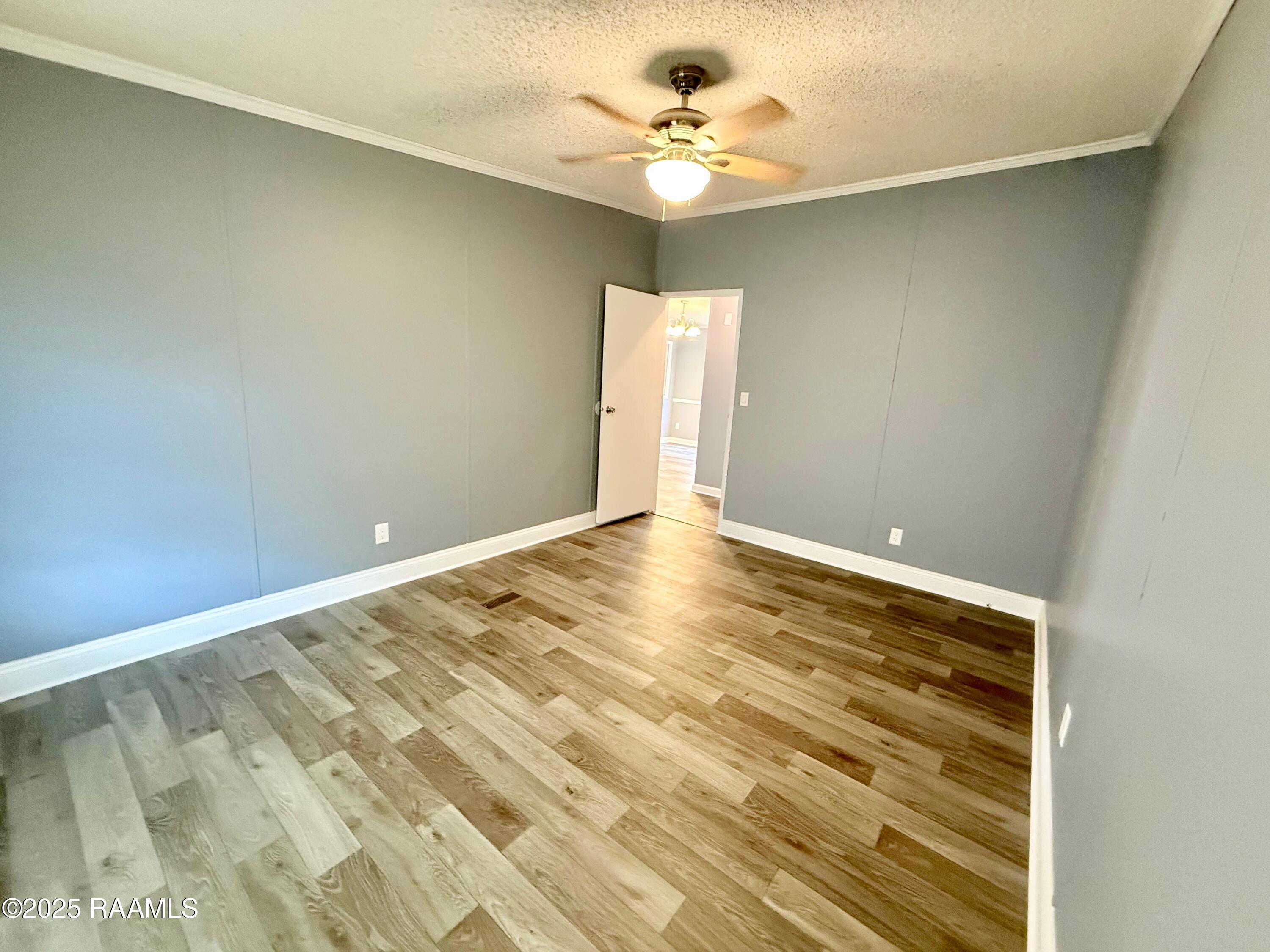 2900 Loreauville Road, Unit 1 New Iberia, LA 70563 - Photo 46 of 48 3rd bedroom