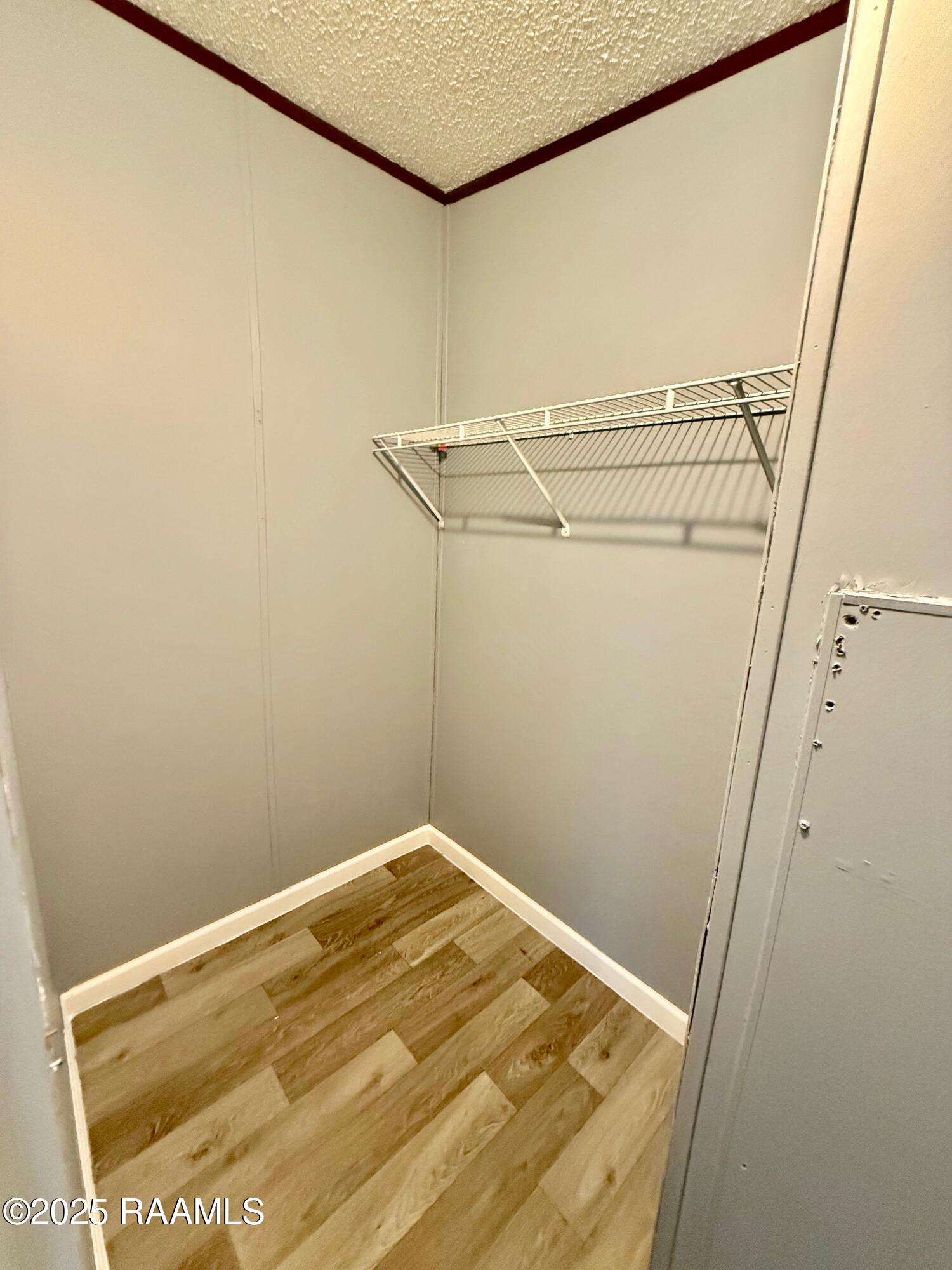 2900 Loreauville Road, Unit 1 New Iberia, LA 70563 - Photo 47 of 48 3rd bedroom