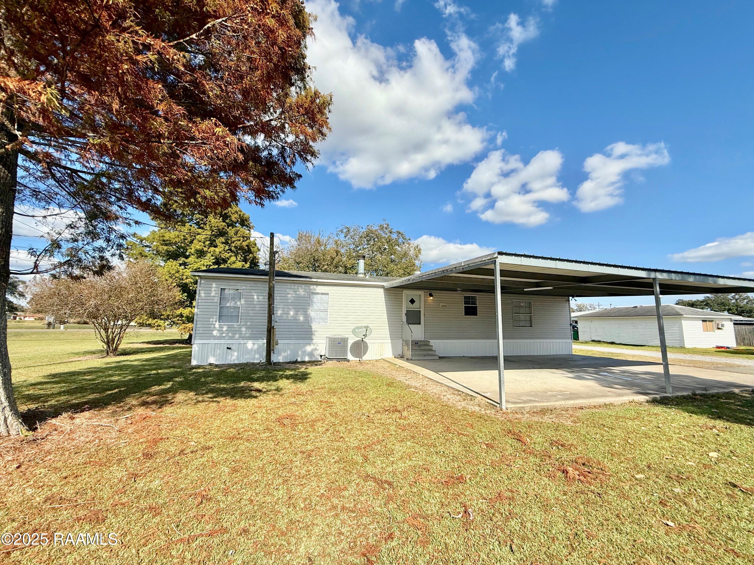 2900 Loreauville Road, Unit 1 New Iberia, LA 70563 - Photo 6 of 48 back