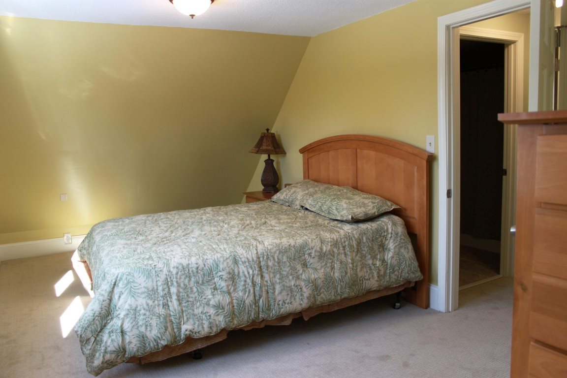 131 Stinson Road Goffstown, NH 03045 - Photo 8 of 12