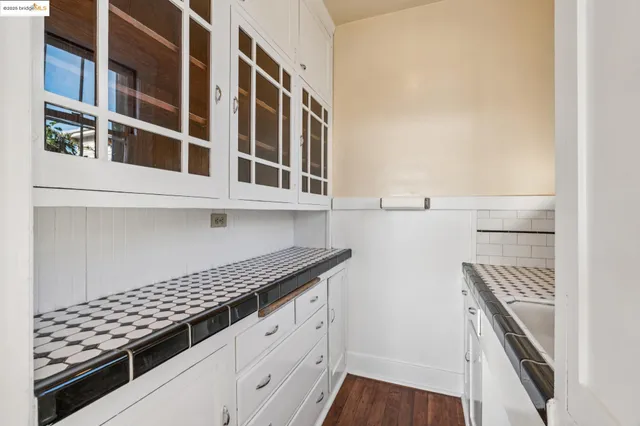 a view of kitchen stove