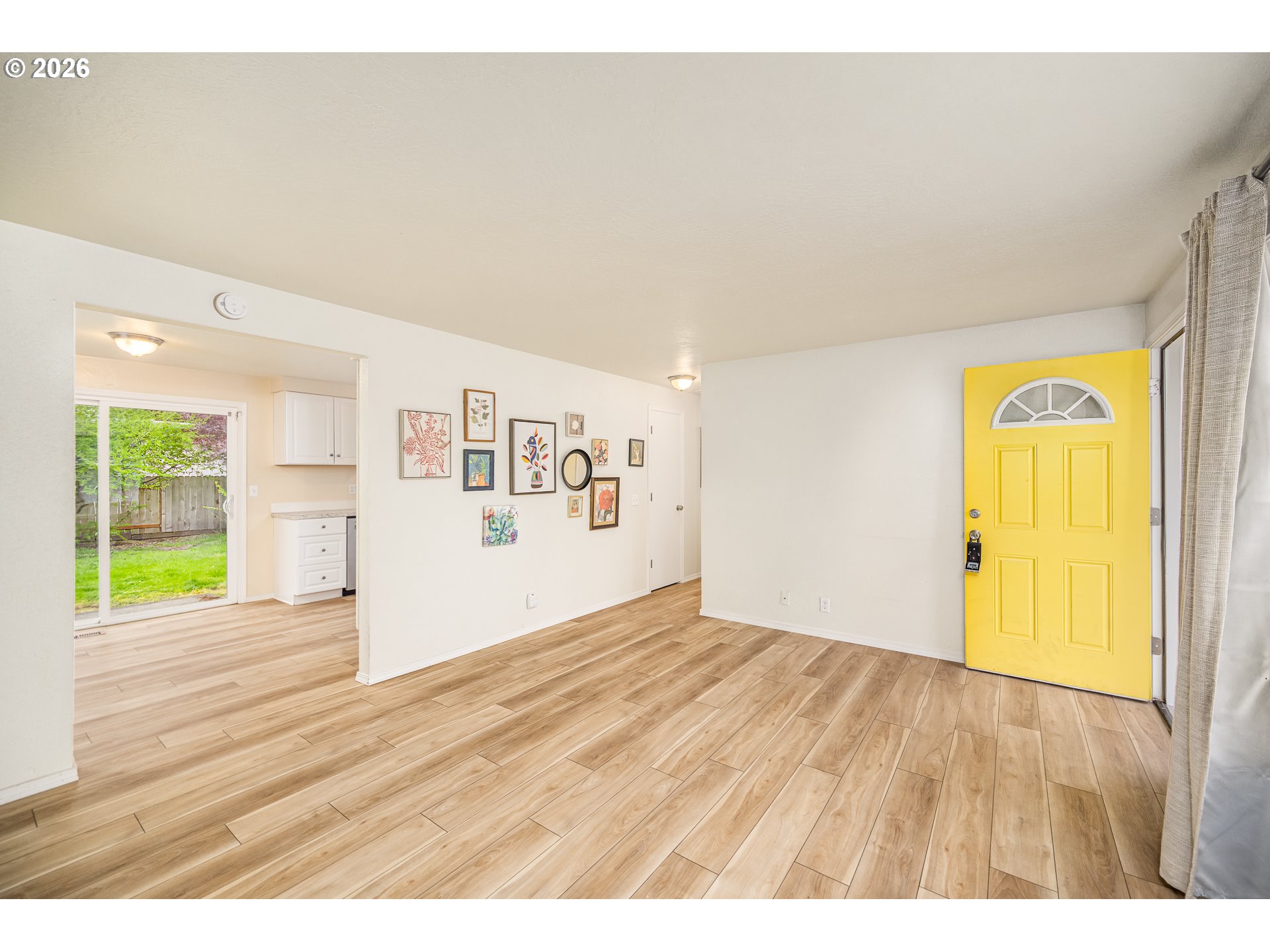 425 Autumn Avenue Eugene, OR 97404 - Photo 5 of 40 a view of a room with a large window