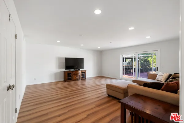 $1,299,000 | 19 La Paz Court, Simi Valley, CA 93065