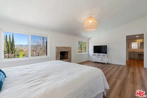 $1,299,000 | 19 La Paz Court, Simi Valley, CA 93065