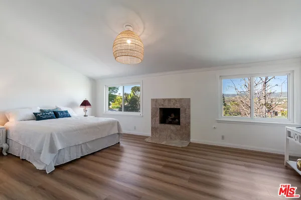 $1,299,000 | 19 La Paz Court, Simi Valley, CA 93065