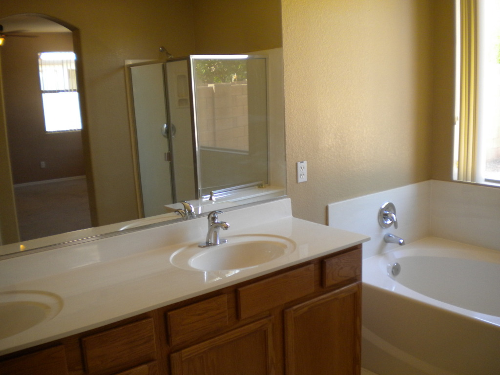 4351 South Splendor Place Gilbert, AZ 85297 - Photo 6 of 8 Master Bath