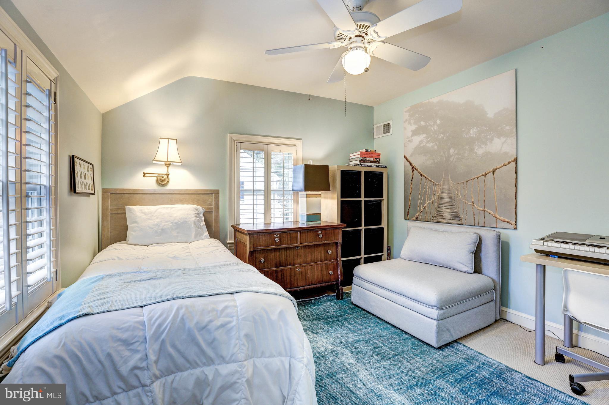 6001 Gloster Road Bethesda, MD 20816 - Photo 45 of 64 Third bedroom.